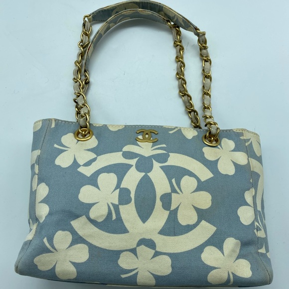 Chanel Clover Canvas Tote/Shoulder Bag - Picture 3 of 6